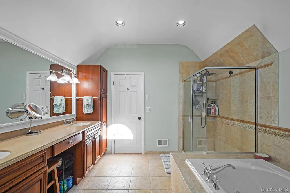 3 Crossfield Court Shoreham, NY 11786