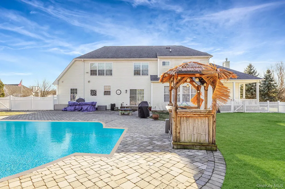 3 Crossfield Court Shoreham, NY 11786