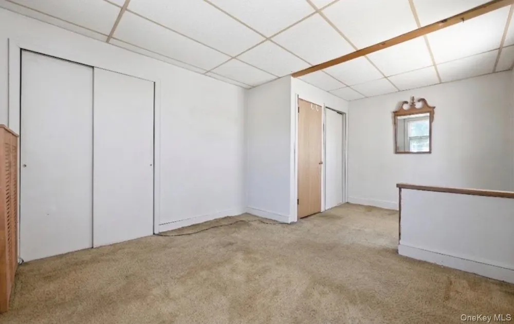 36 Hawthorne Street Williston Park, NY 11596