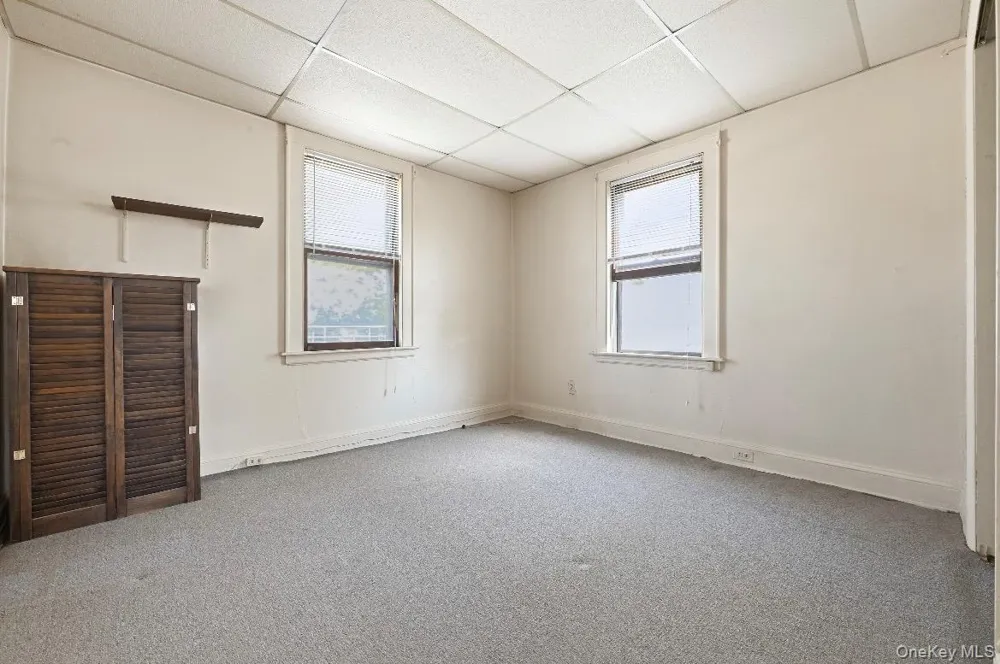 36 Hawthorne Street Williston Park, NY 11596