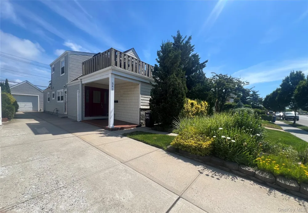 541 E Park Avenue #1st Floor Long Beach, NY 11561