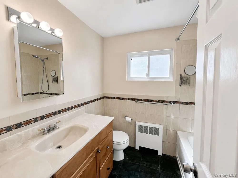 541 E Park Avenue #1st Floor Long Beach, NY 11561