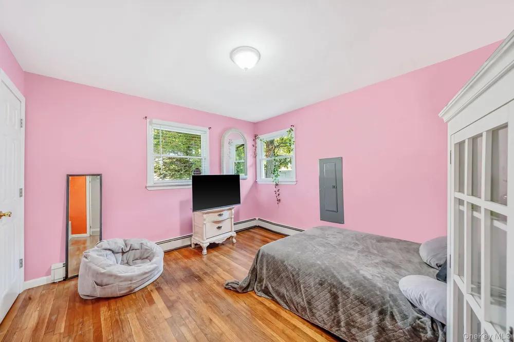 40 Avenue A Holbrook, NY 11741