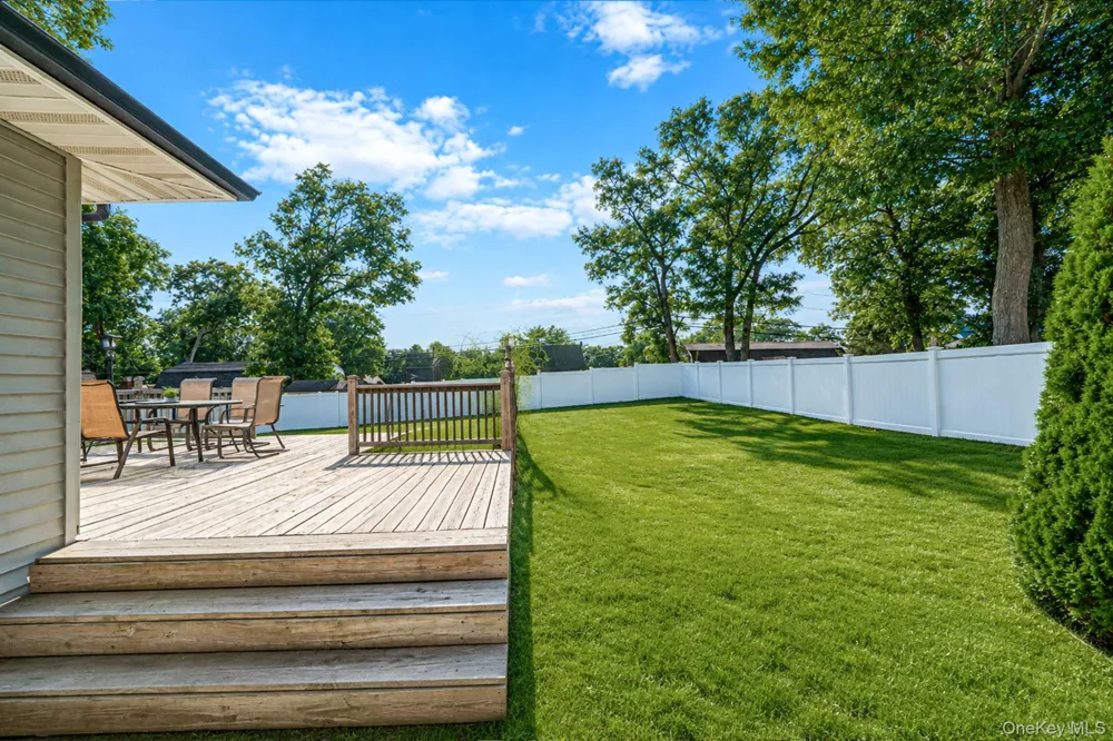 40 Avenue A Holbrook, NY 11741