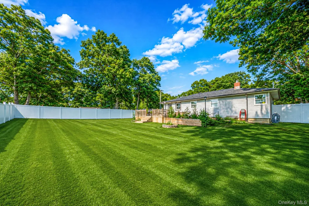 40 Avenue A Holbrook, NY 11741