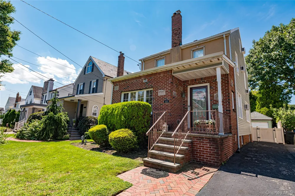 533 Marcellus Road Williston Park, NY 11596