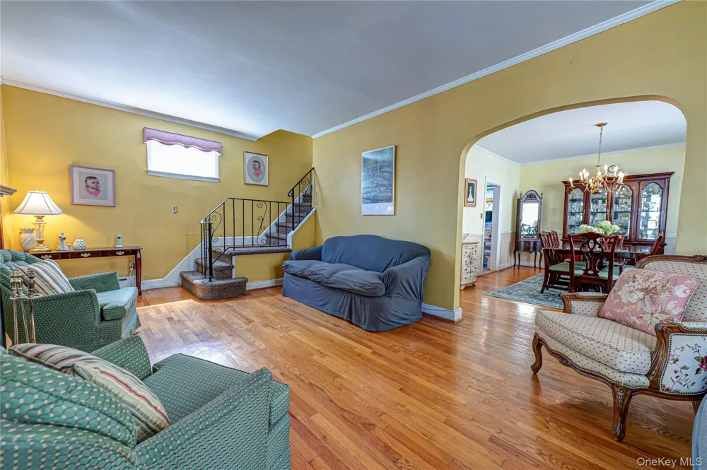 533 Marcellus Road Williston Park, NY 11596