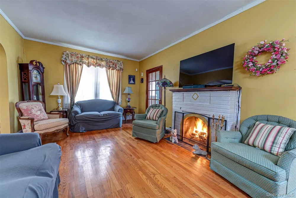 533 Marcellus Road Williston Park, NY 11596
