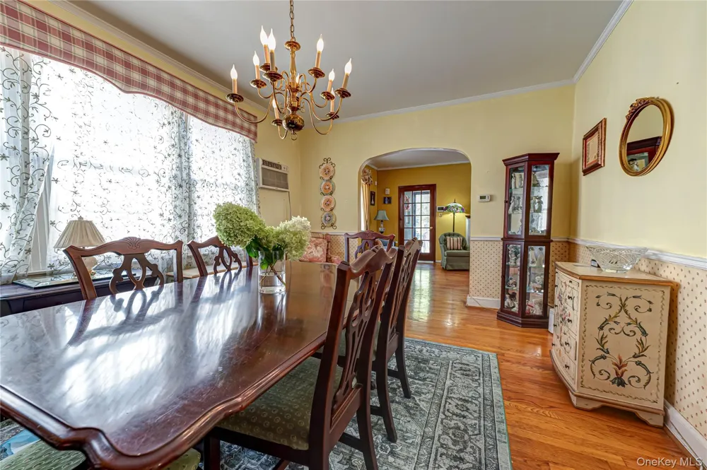 533 Marcellus Road Williston Park, NY 11596