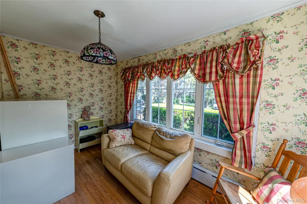 533 Marcellus Road Williston Park, NY 11596