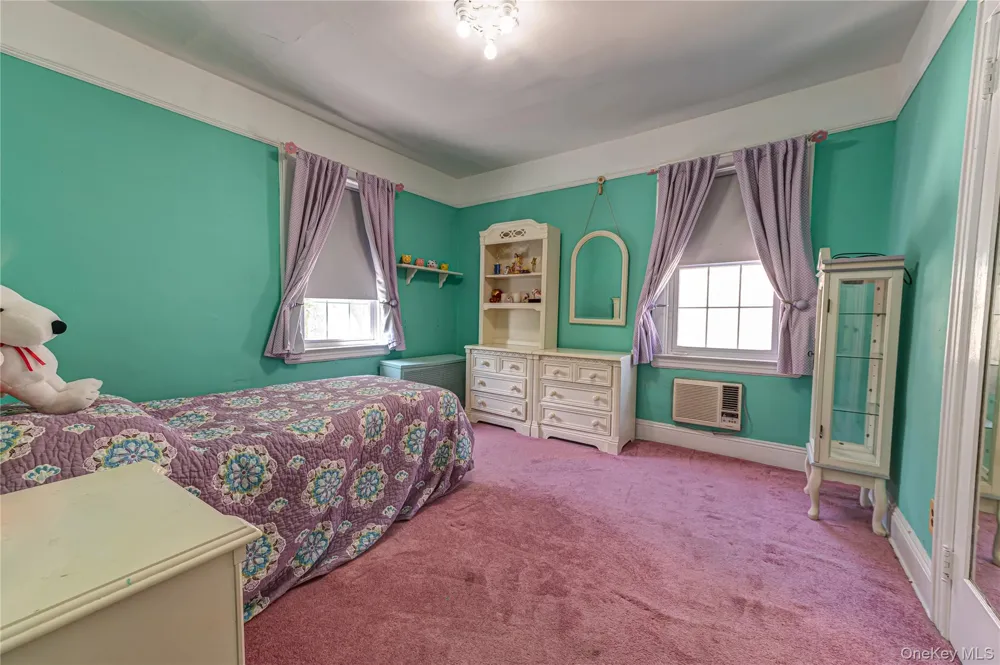 533 Marcellus Road Williston Park, NY 11596