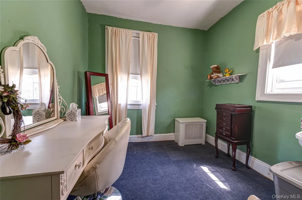 533 Marcellus Road Williston Park, NY 11596