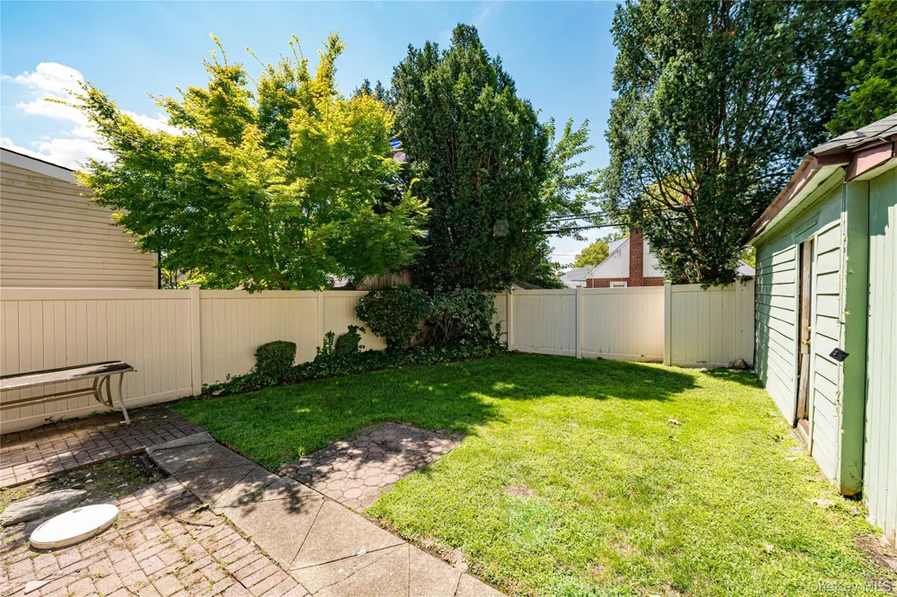 533 Marcellus Road Williston Park, NY 11596