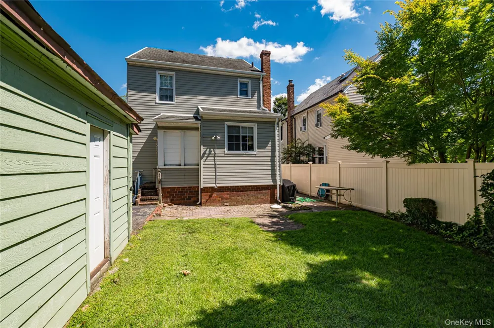 533 Marcellus Road Williston Park, NY 11596