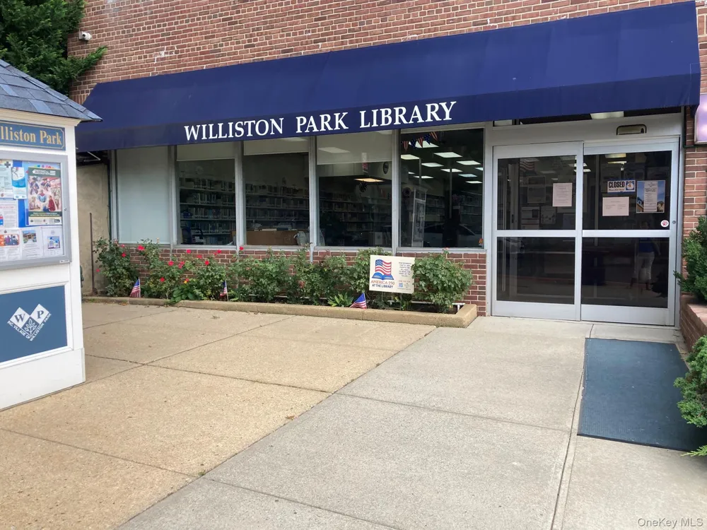 533 Marcellus Road Williston Park, NY 11596