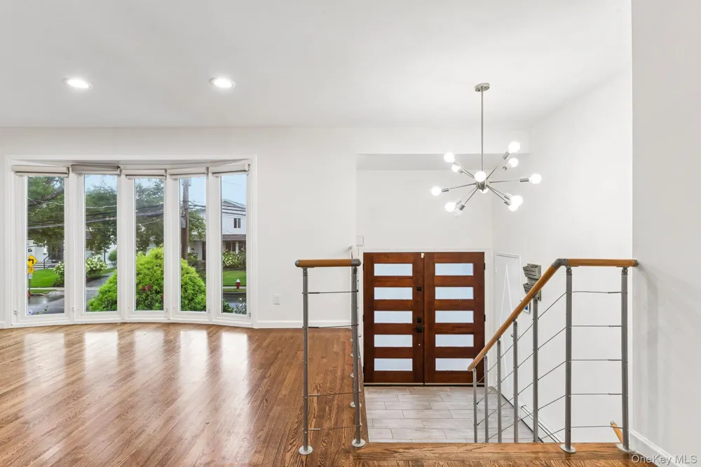 1114 Fordham Lane Woodmere, NY 11598