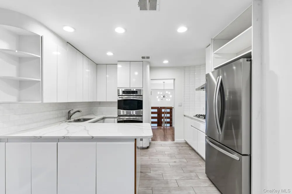 1114 Fordham Lane Woodmere, NY 11598