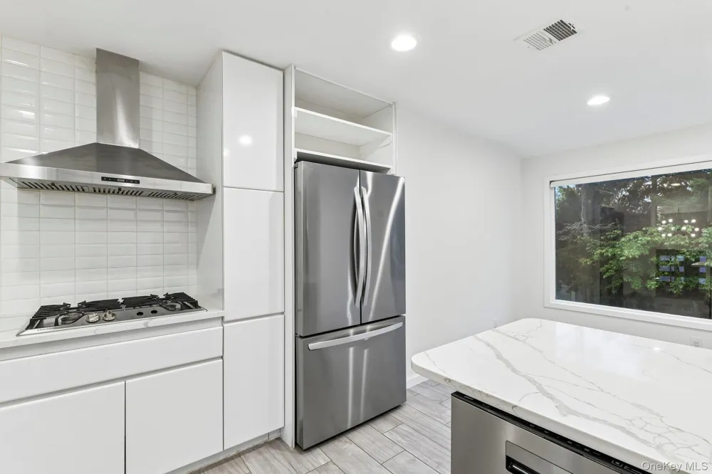 1114 Fordham Lane Woodmere, NY 11598
