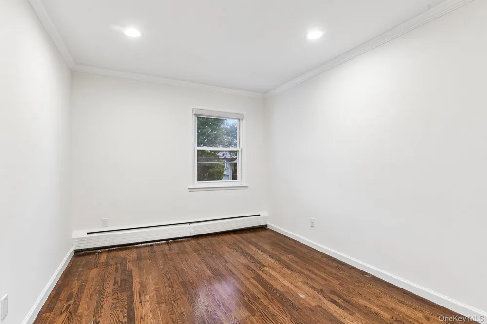 1114 Fordham Lane Woodmere, NY 11598