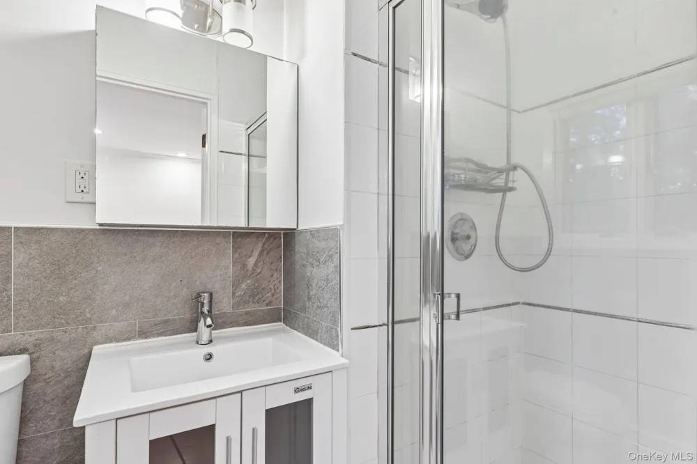 1114 Fordham Lane Woodmere, NY 11598