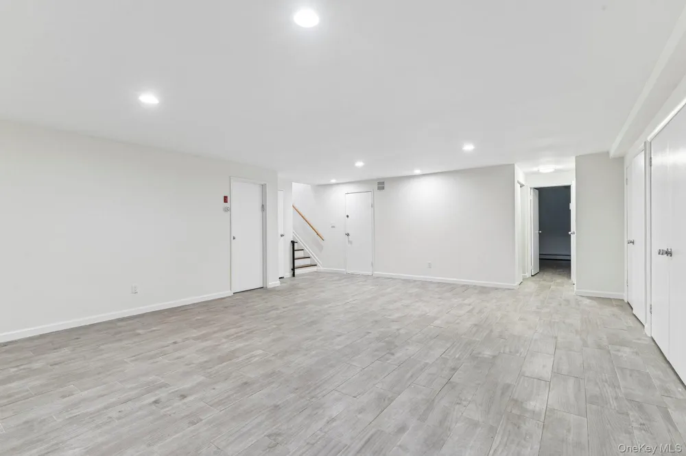 1114 Fordham Lane Woodmere, NY 11598