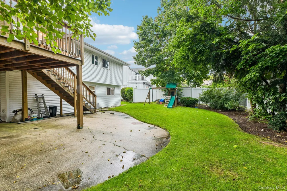 1114 Fordham Lane Woodmere, NY 11598