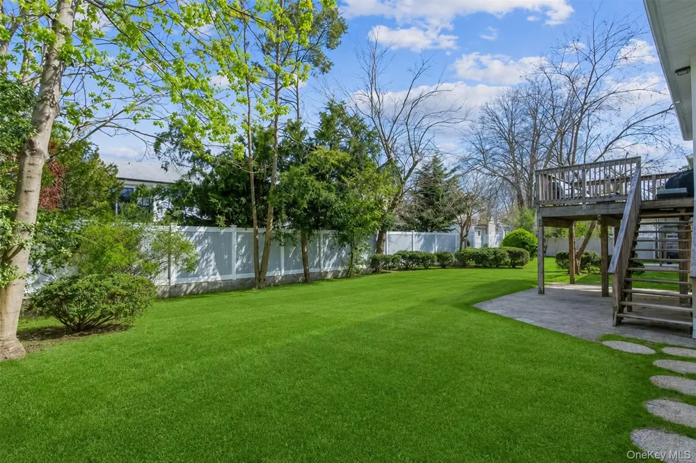 1114 Fordham Lane Woodmere, NY 11598