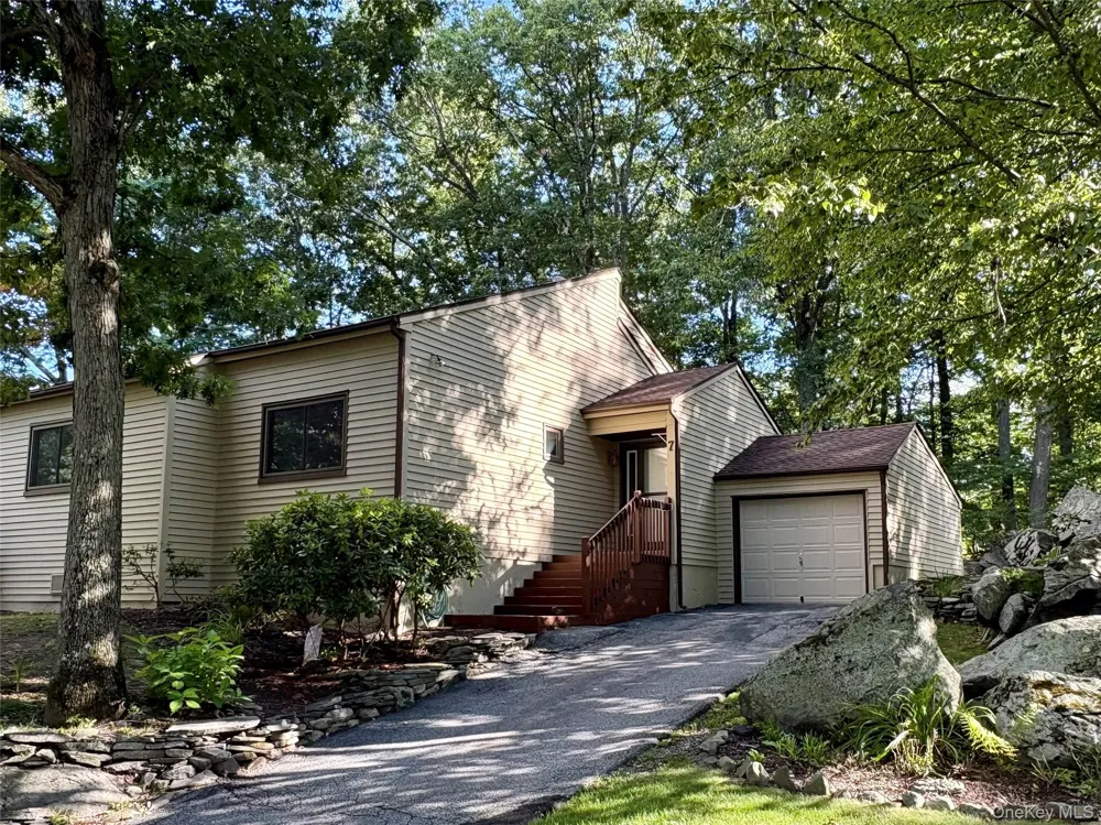 7 Ironwood Drive Highland Mills, NY 10930