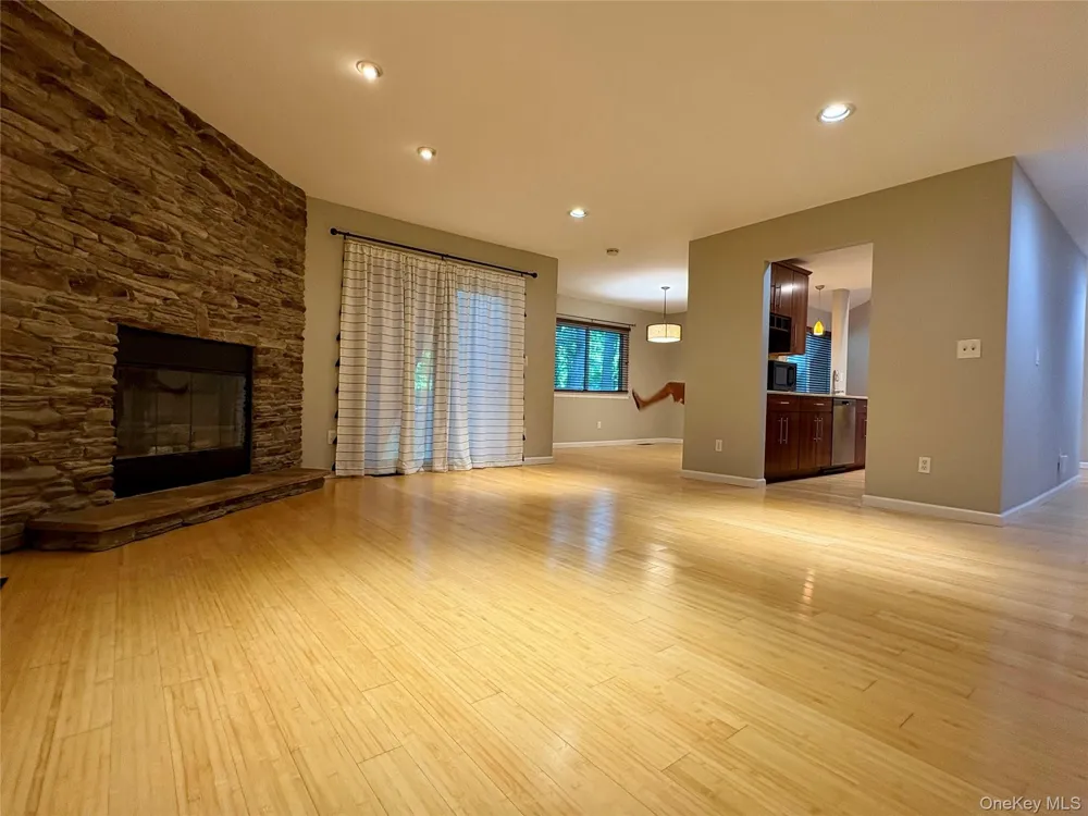 7 Ironwood Drive Highland Mills, NY 10930