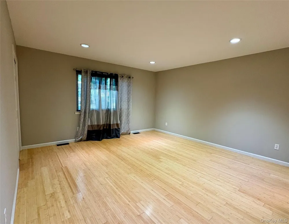 7 Ironwood Drive Highland Mills, NY 10930