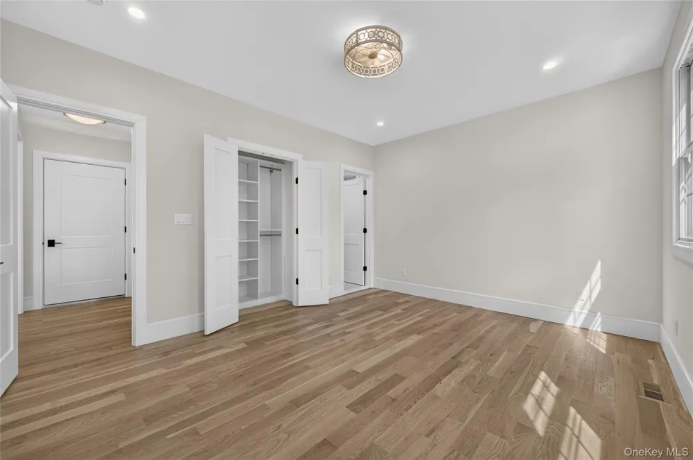 15 Glen Road Garden City, NY 11530