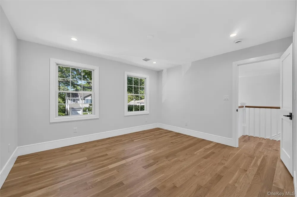 15 Glen Road Garden City, NY 11530