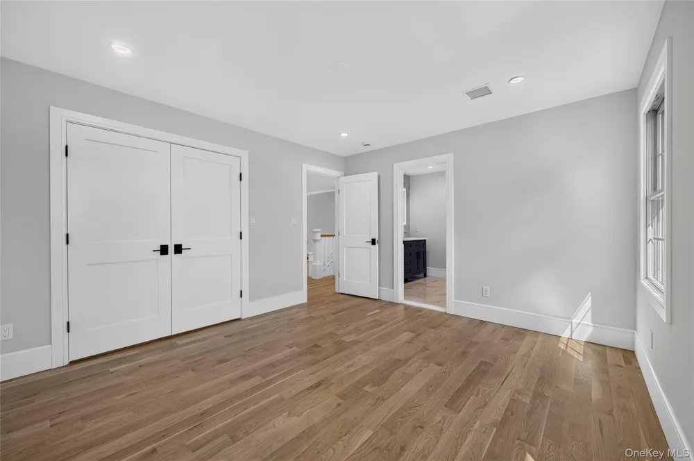 15 Glen Road Garden City, NY 11530