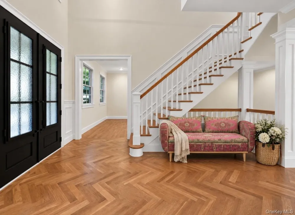 15 Glen Road Garden City, NY 11530