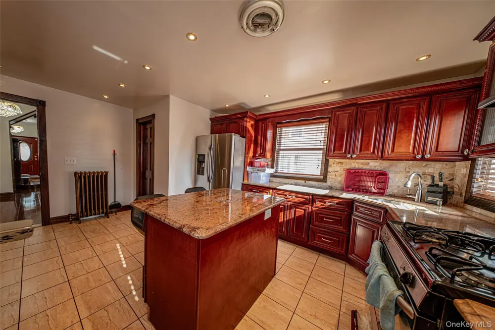 8564 104th Street Richmond Hill, NY 11418