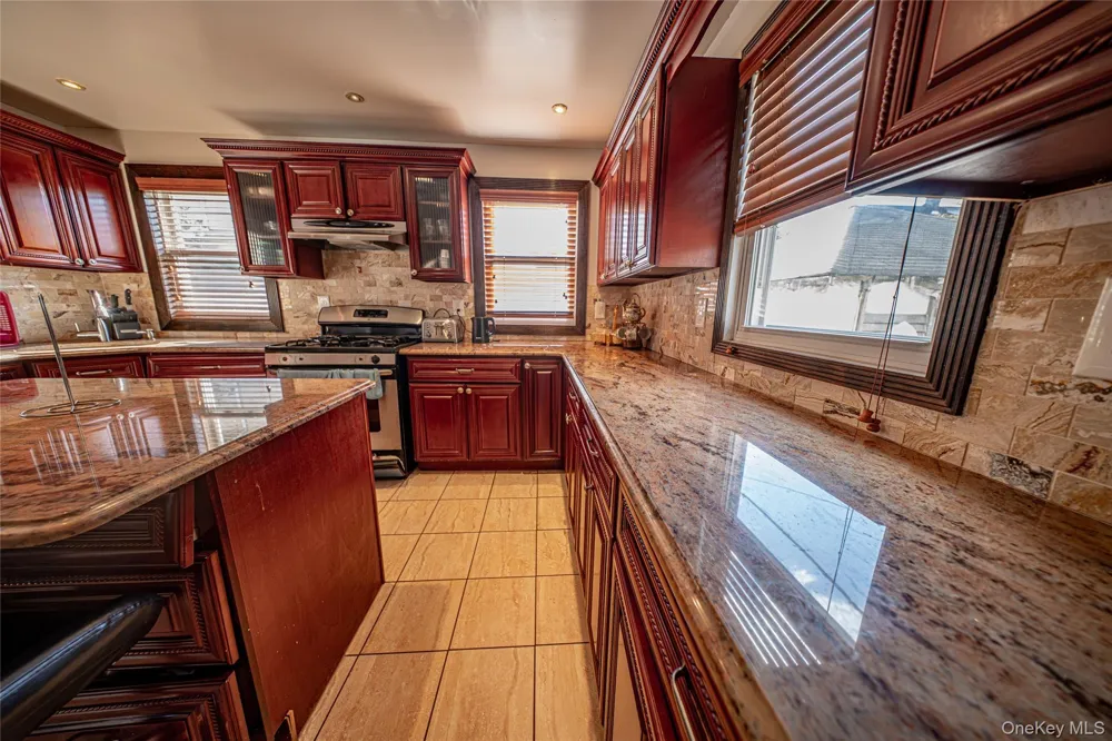 8564 104th Street Richmond Hill, NY 11418