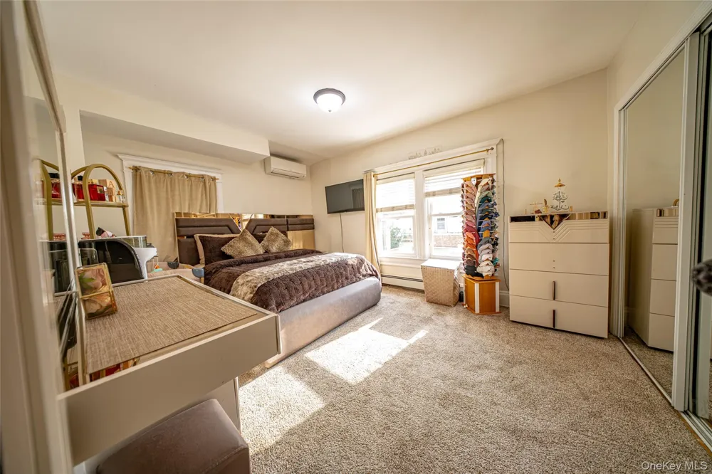8564 104th Street Richmond Hill, NY 11418