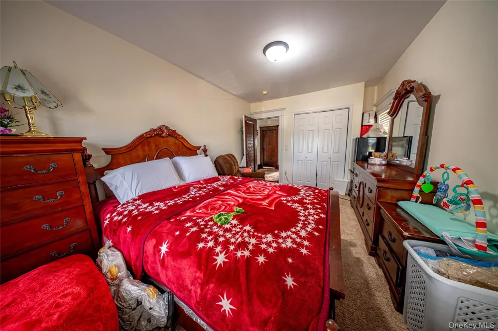 8564 104th Street Richmond Hill, NY 11418