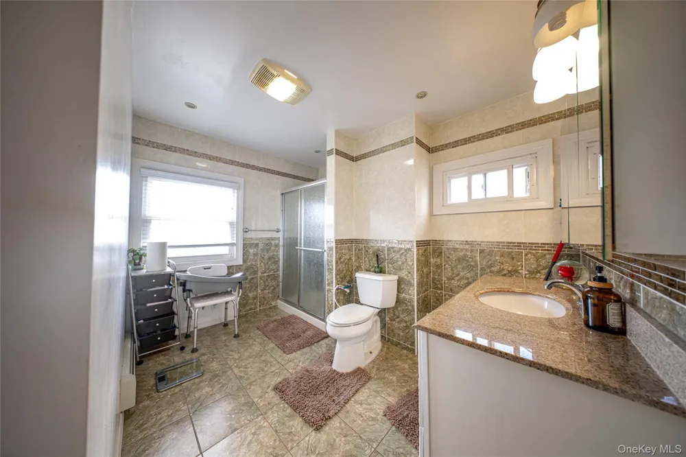8564 104th Street Richmond Hill, NY 11418