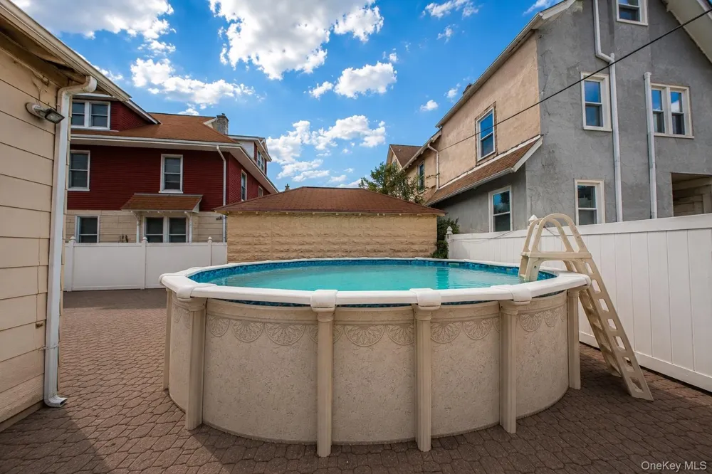 8564 104th Street Richmond Hill, NY 11418