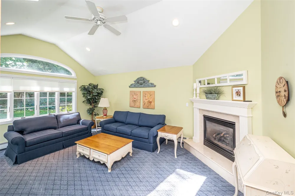 40 Somerset Drive Commack, NY 11725