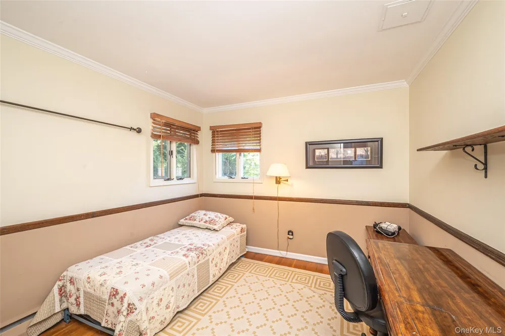 40 Somerset Drive Commack, NY 11725