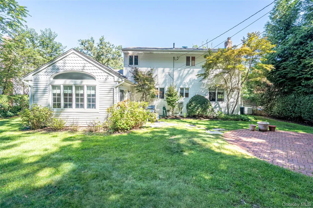 40 Somerset Drive Commack, NY 11725