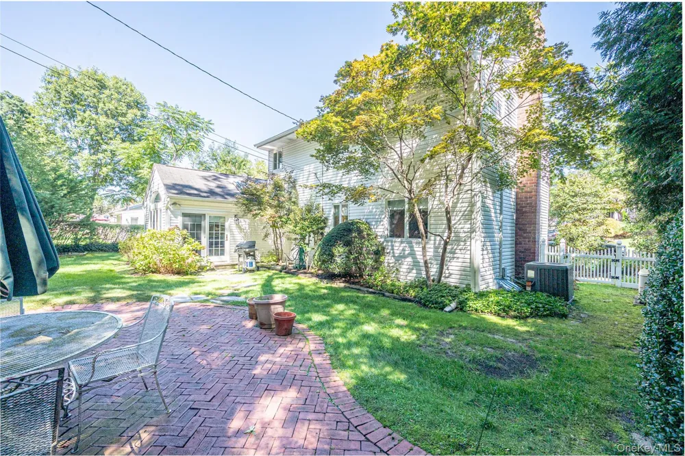 40 Somerset Drive Commack, NY 11725