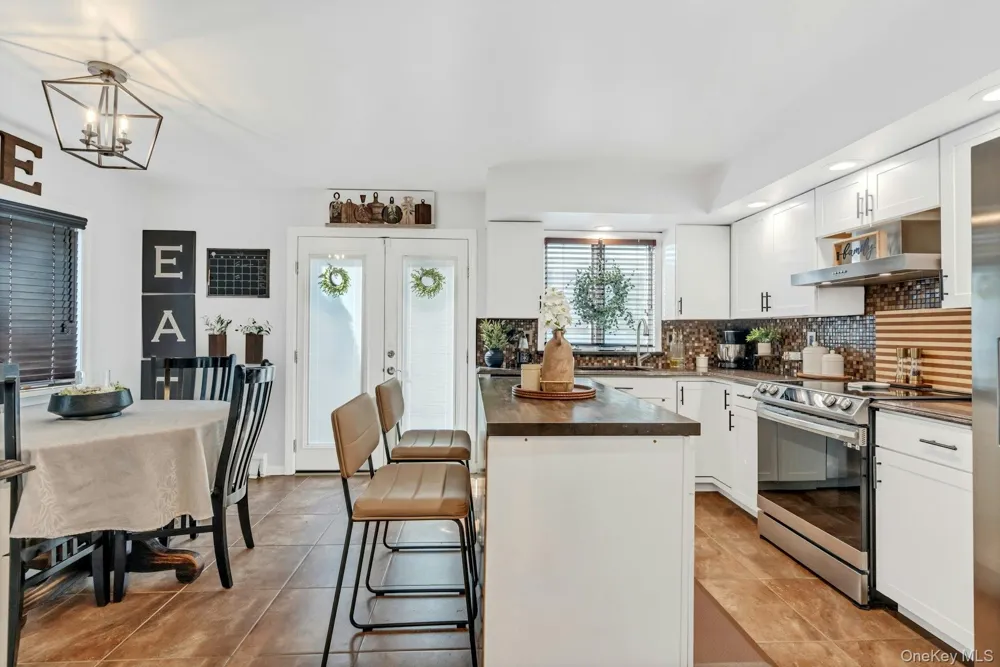 144 Cranberry Drive Mastic Beach, NY 11951