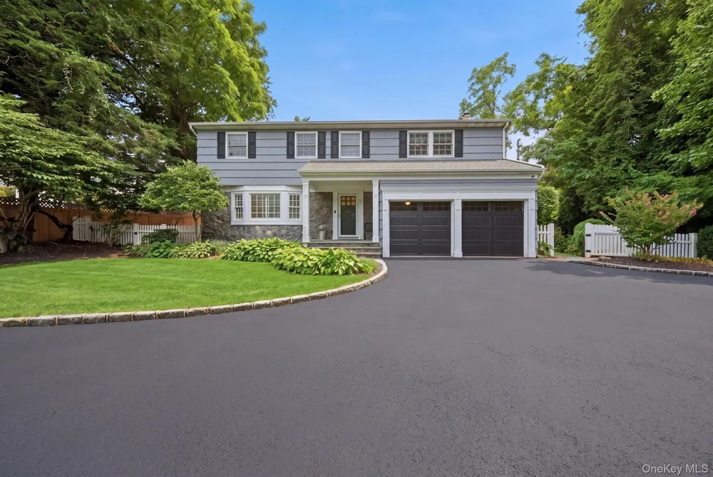 11 Prospect Road Centerport, NY 11721