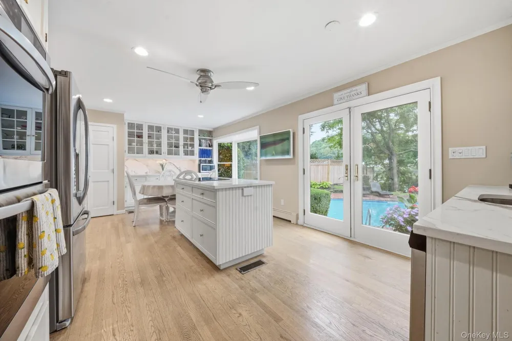 11 Prospect Road Centerport, NY 11721