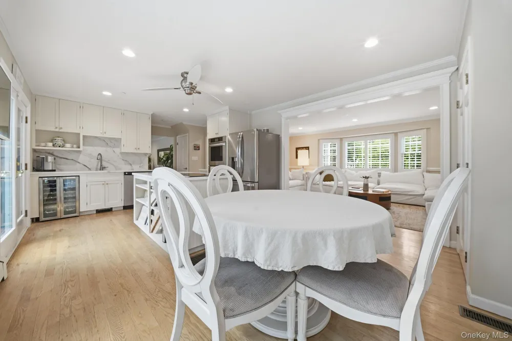 11 Prospect Road Centerport, NY 11721