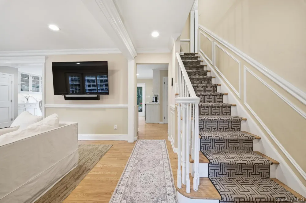 11 Prospect Road Centerport, NY 11721