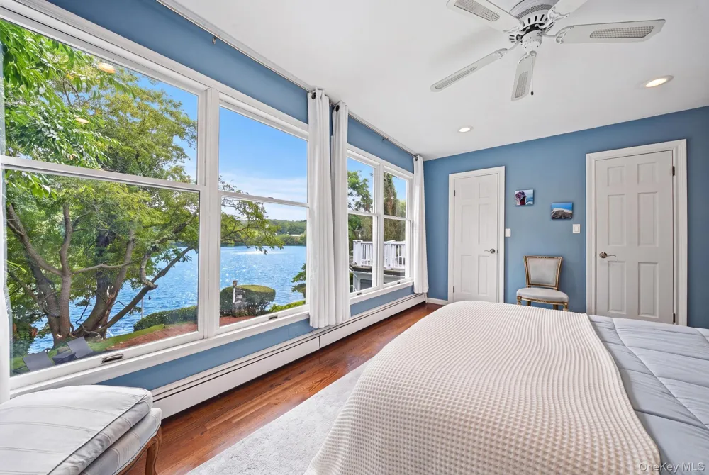 11 Prospect Road Centerport, NY 11721